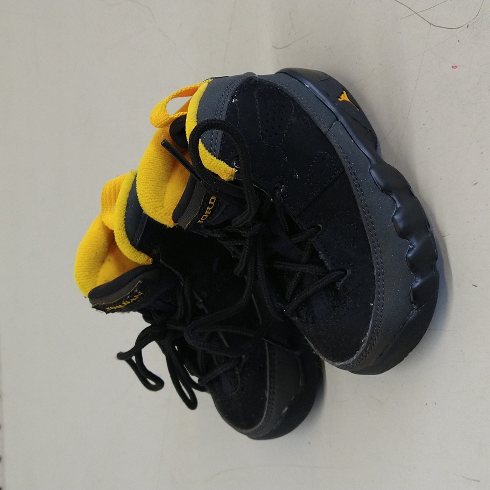 Nike air jordan retro 9 toddler 5c guc